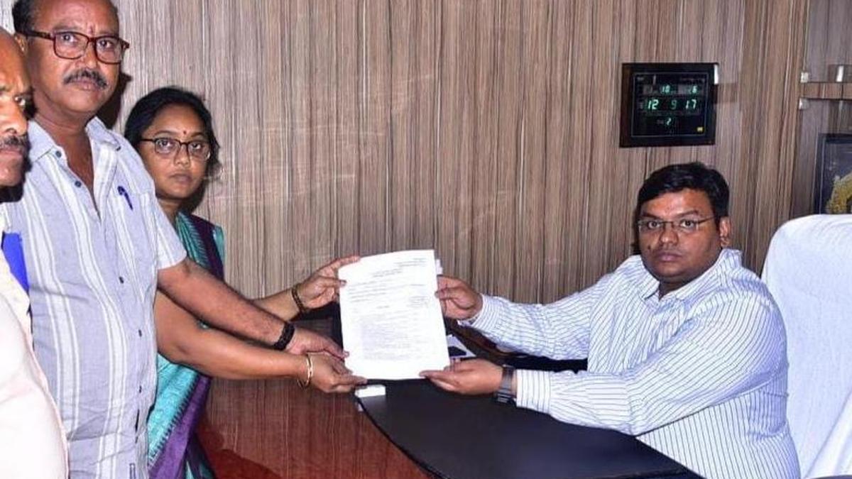 Over 200 candidates contest for municipal body seats in Kakinada