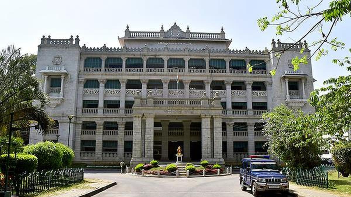 Karnataka High Court quashes Governor's suspension of KPSC chief