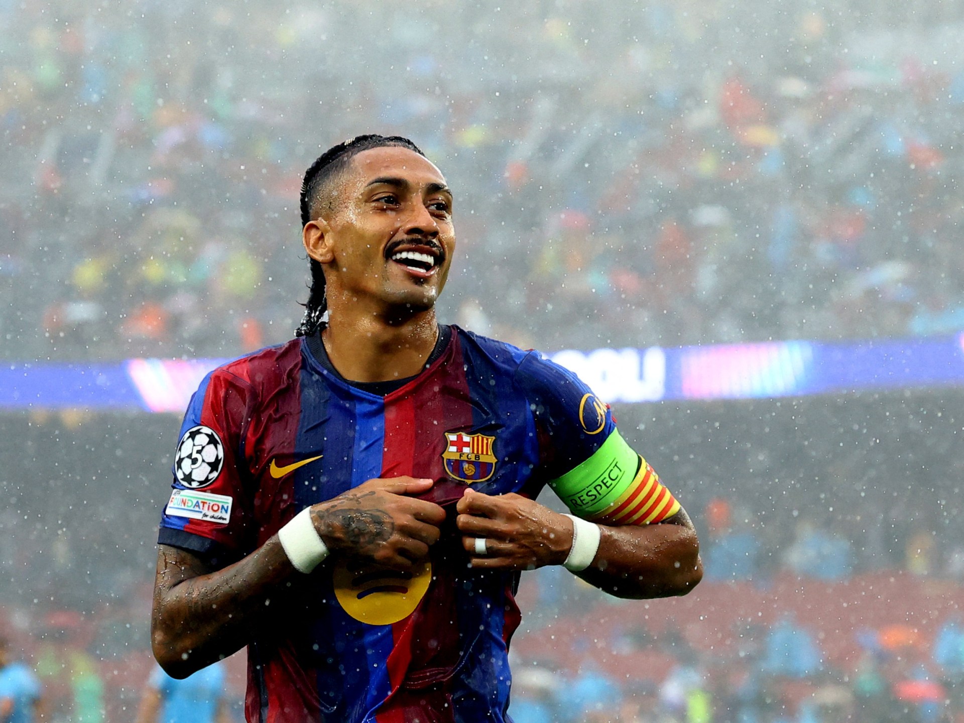 Raphinha stars as Barcelona crush Feyenoord in Champions League opener