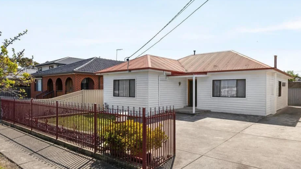 Melbourne couple finds peace selling family home after four decades