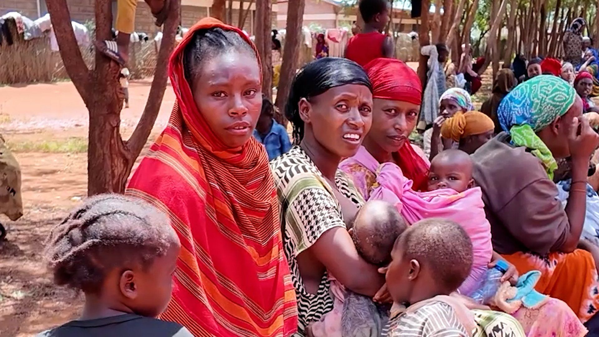 Tens of thousands flee Ethiopia clashes, cross into Kenya