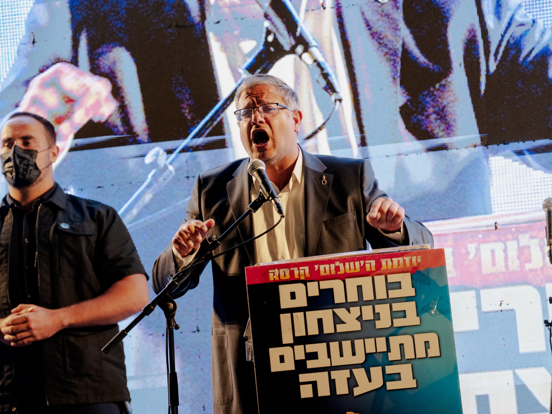 Israeli politicians use settlement announcements as campaign tools before election