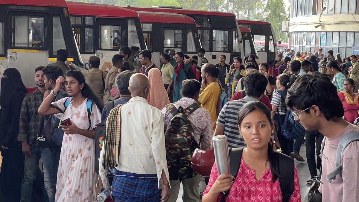 KSRTC deploys 3,000 extra buses for Dasara festival rush