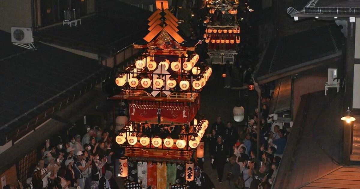 Two killed, 16 hurt in float festival accidents in Osaka