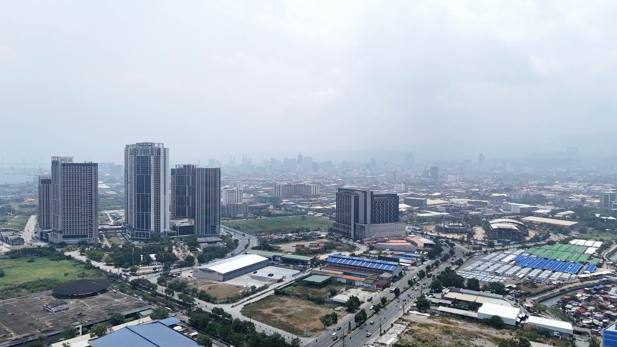 Cebu Schools Stay Closed as Haze Persists Despite Air Quality Gains