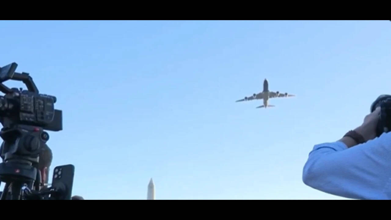 Air Force One's Low-Altitude Halloween Flight Triggers Emergency Alerts in US Capital