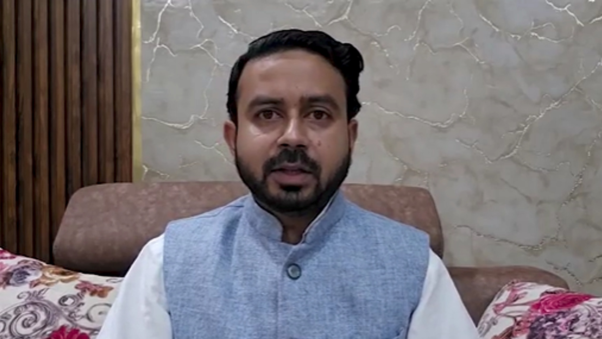 AIMIM takes dig at SP-Congress feud over Muslim vote politics