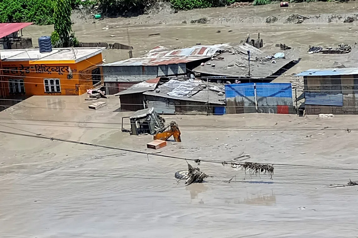 Flash flood kills nine in Nepal-Tibet border region