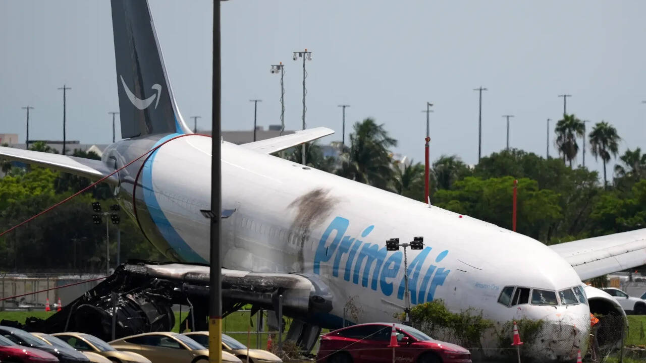 Amazon cargo plane overshoots Miami runway after failed landing attempt