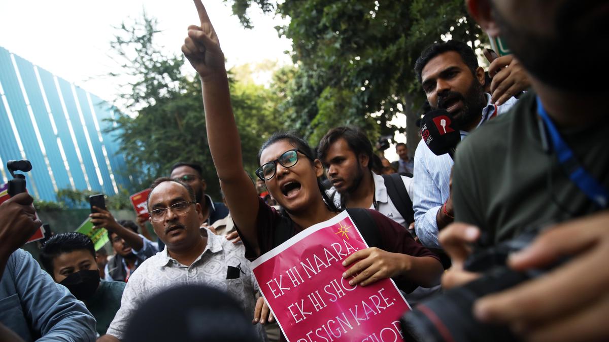 दिल्ली हाईकोर्ट ने नेहा बोरा की शांति बंधन याचिका खारिज की