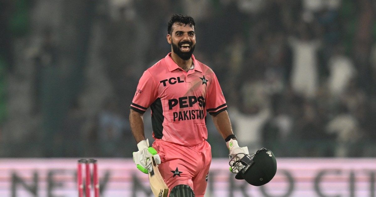 Shadab Khan's heroic batting lifts Pakistan past England in ODI thriller