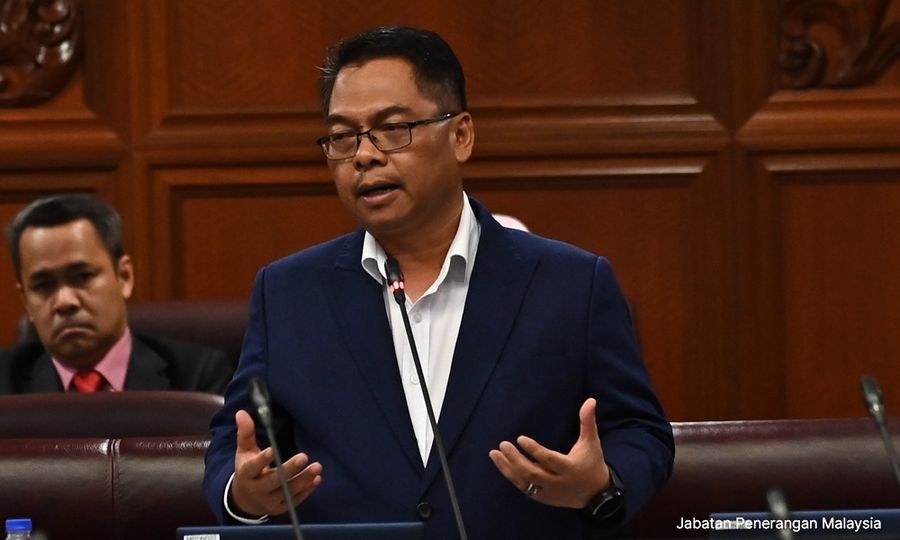 Minister urged to focus on youth concerns over public image
