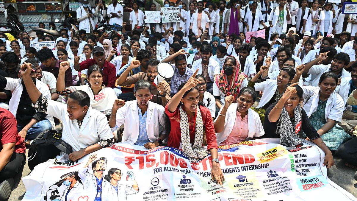 Andhra Pradesh paramedical students demand monthly stipend for clinical training