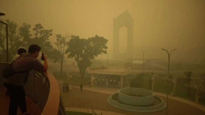 Singapore chokes as Indonesian wildfires send pollution to yearly peak