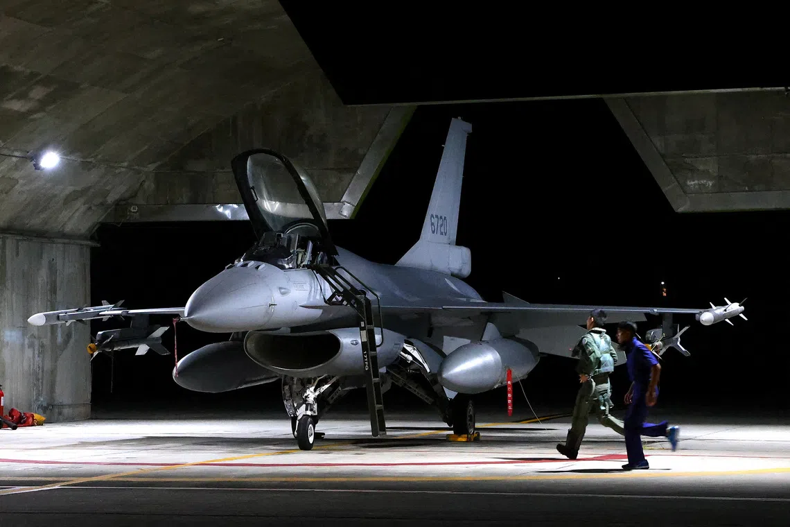 Taiwan receives first batch of advanced F-16V fighter aircraft