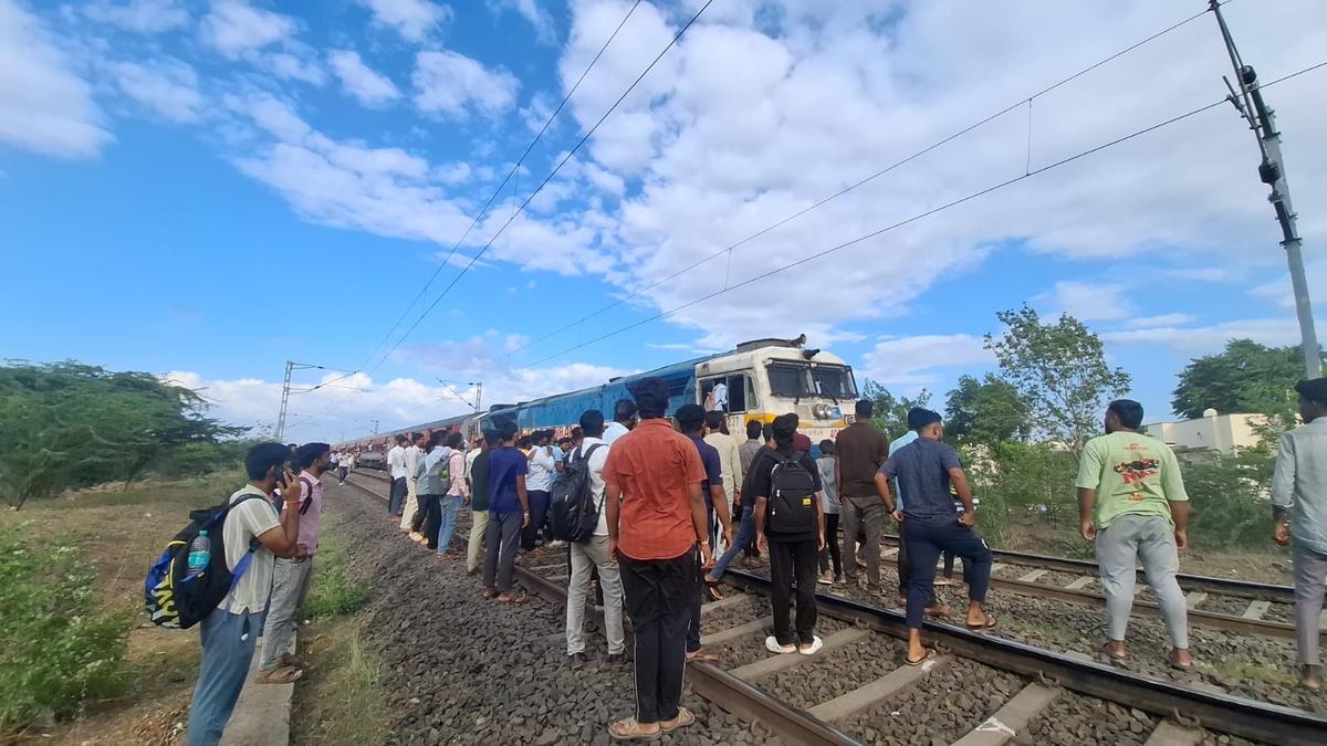Job aspirants block railway tracks in Karnataka over train delays