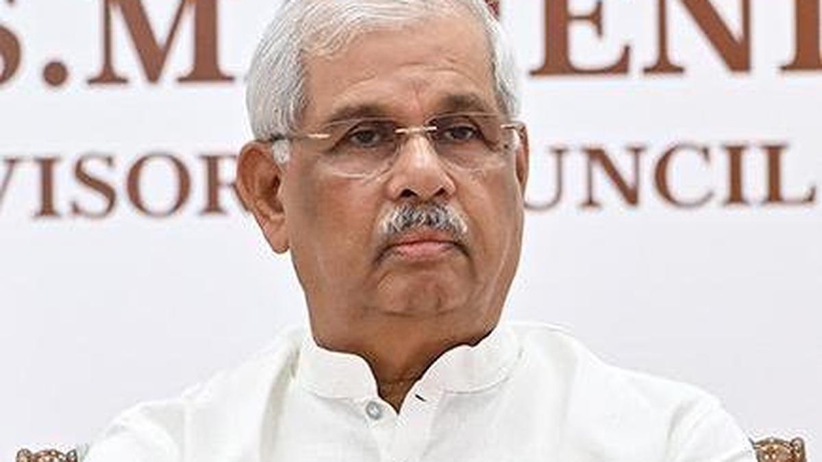 केरल के पूर्व राज्यपाल ने PSC अध्यक्ष को हटाने की सिफारिश की