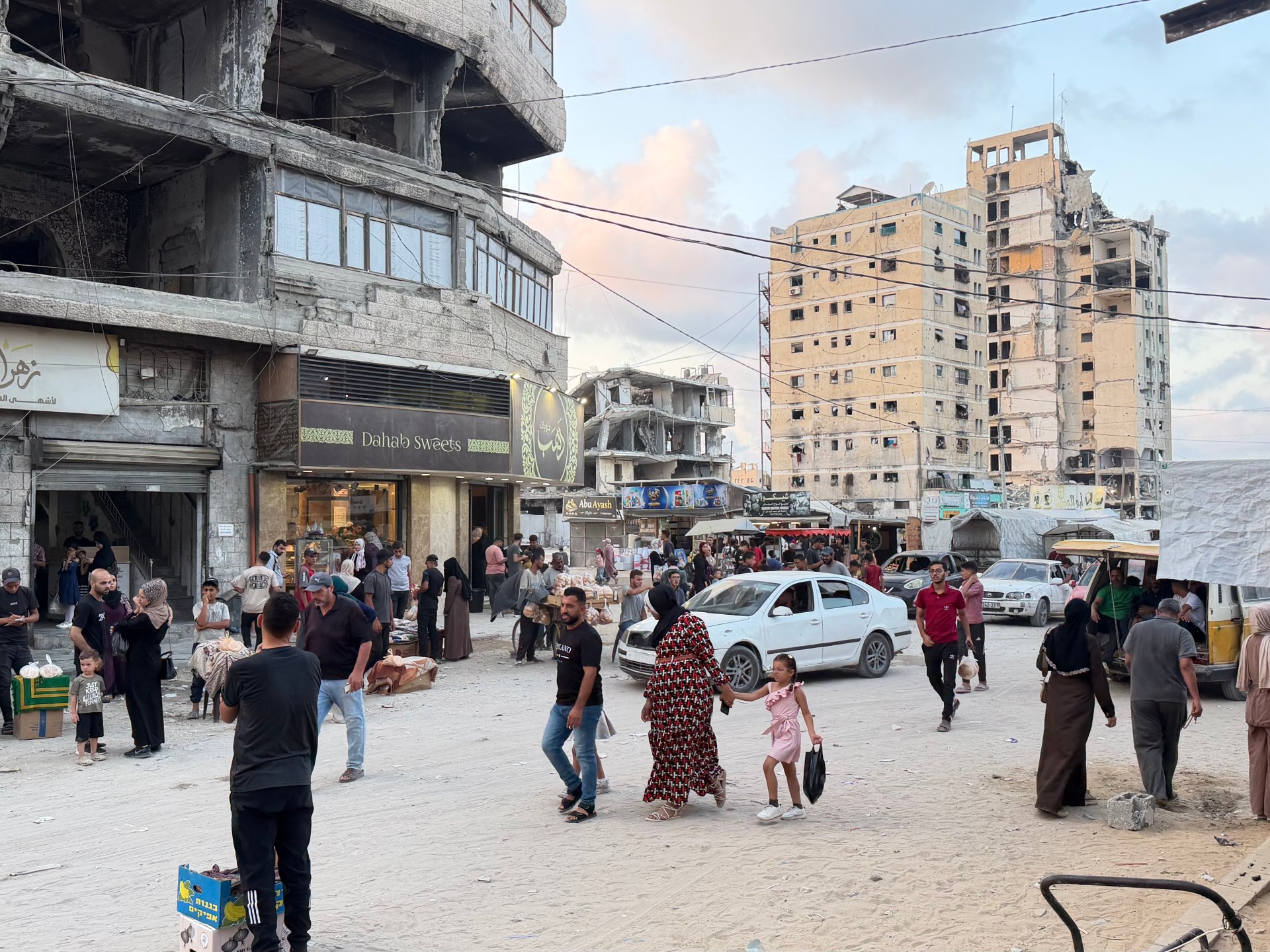 Gaza's banking collapse forces reliance on digital payments amid severe cash shortage