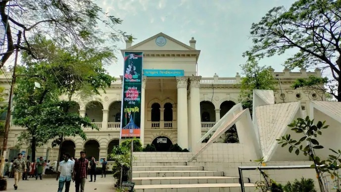 Bangladesh University Beef Row Escalates Ahead of Durga Puja Festival