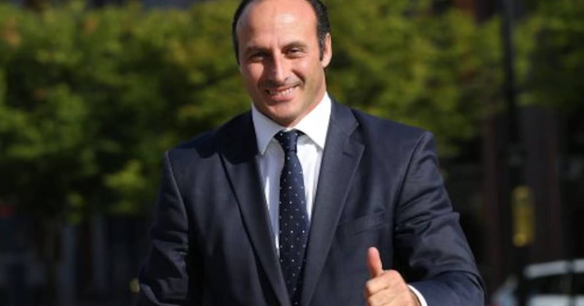 Former Tottenham defender Vega enters FIFA presidential race