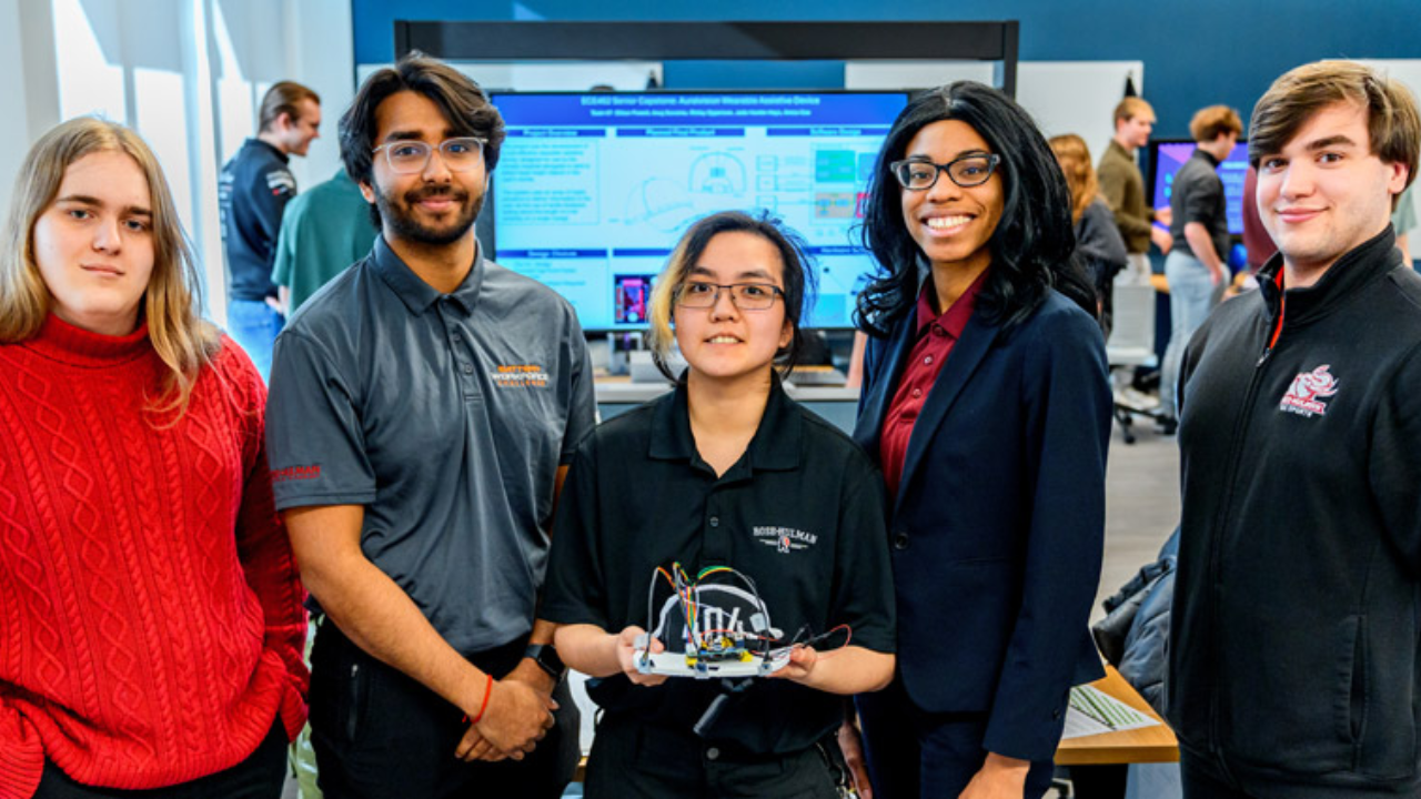 US engineering students develop wearable obstacle detector for visually impaired