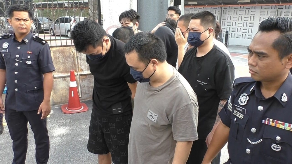 Johor court penalizes 15 men in US-targeted job scam operation