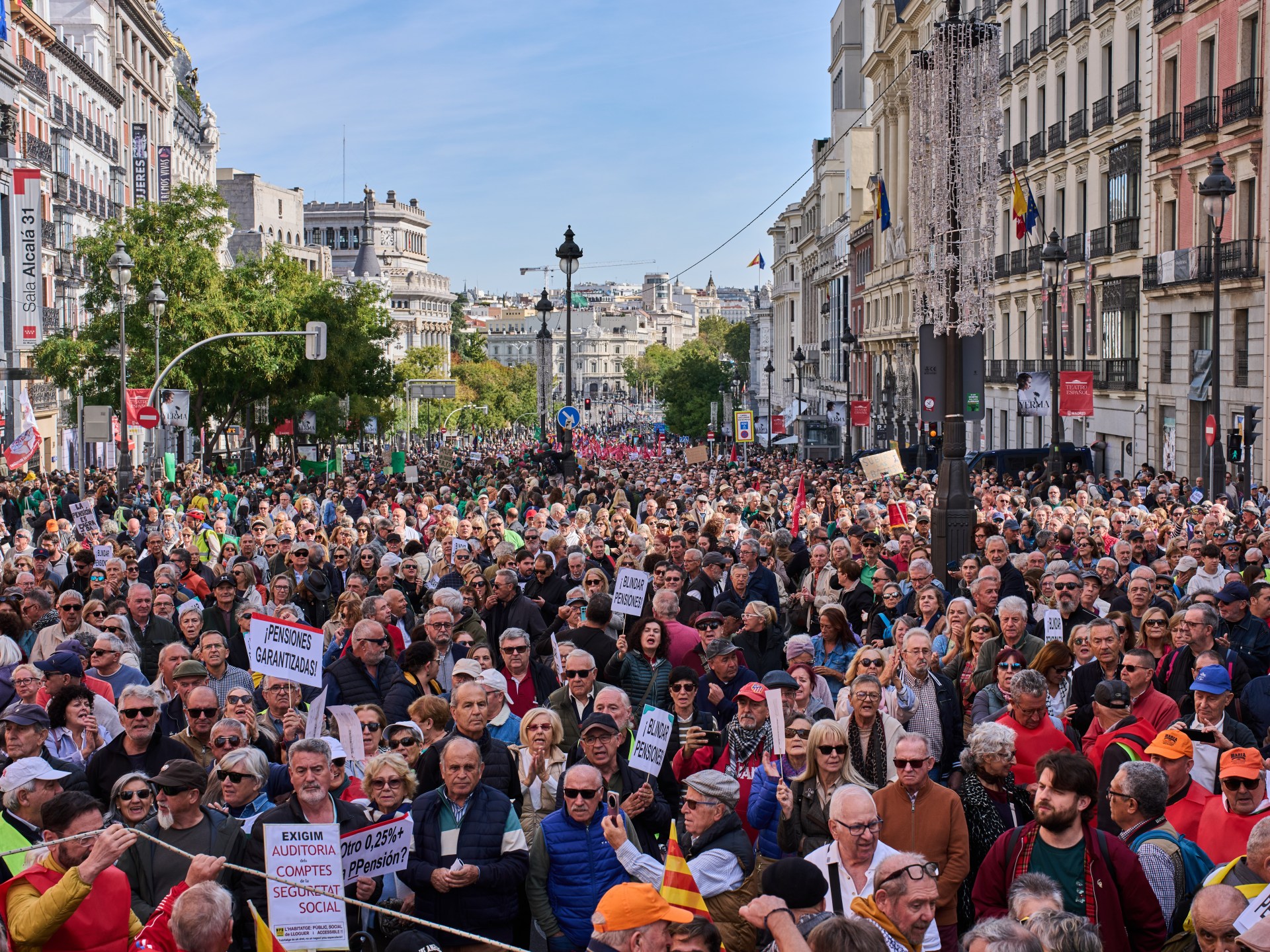 Thousands march in Madrid defending Spain's public pension system