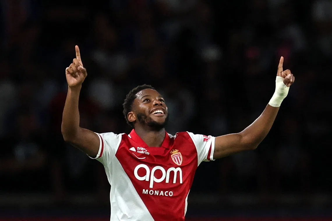 Monaco tops Ligue 1 after stunning comeback win over PSG