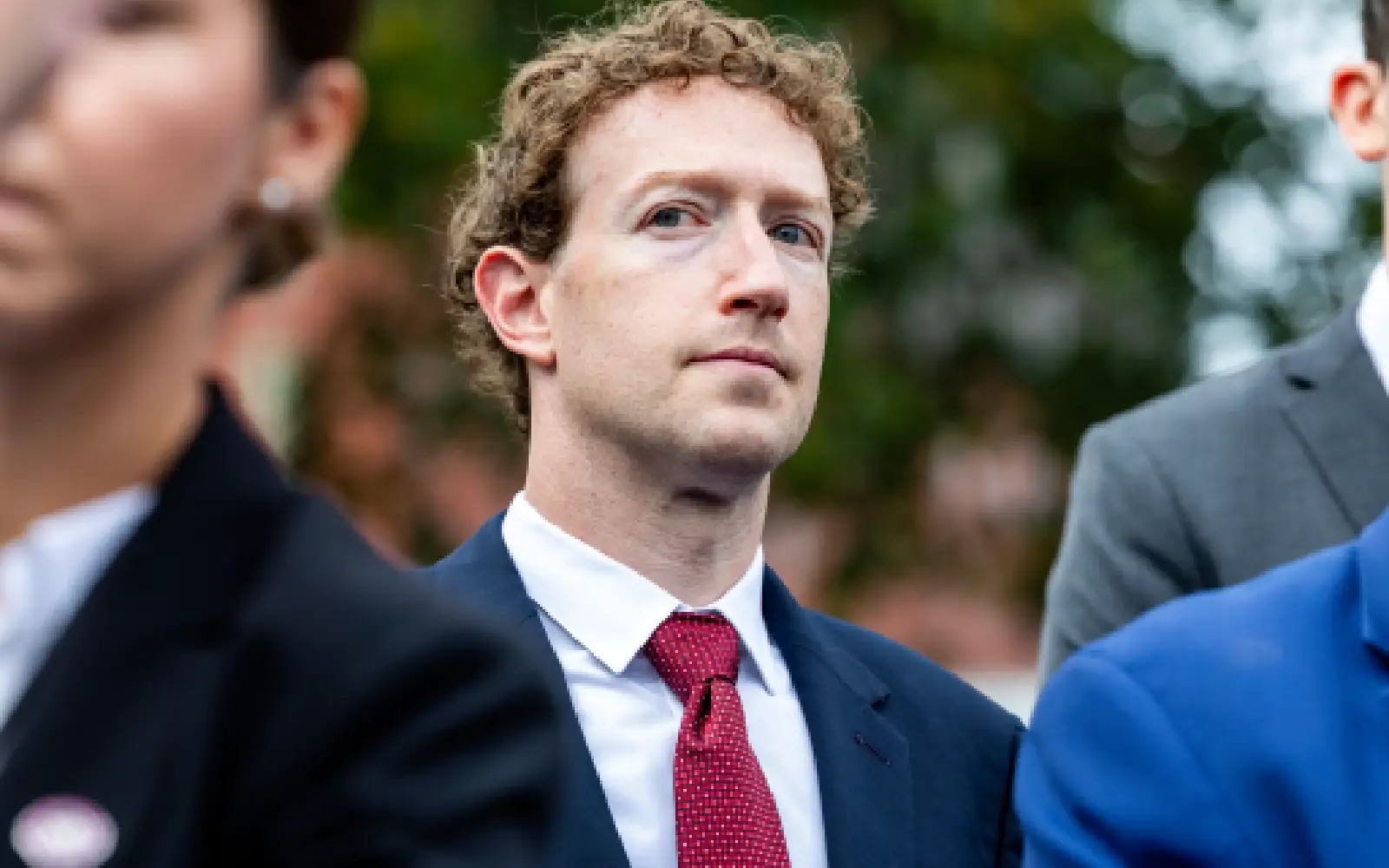 Urus Saham Meta Ikat Zuckerberg di California Menjelang Undian Cukai Kekayaan