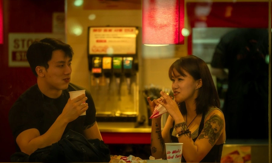 Hơn 1 trong 10 nam giới Malaysia vay tiền để chi trả cho hẹn hò