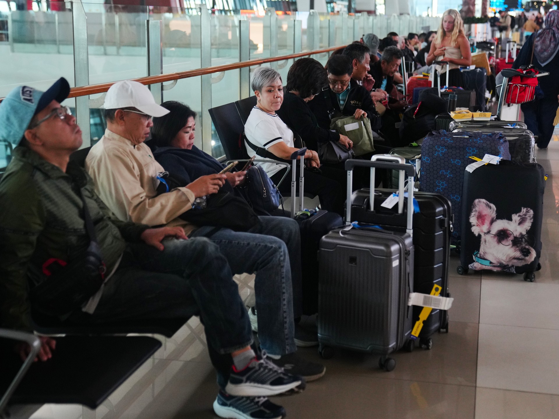 Jakarta's main airport suspends flights as Krakatau volcano erupts