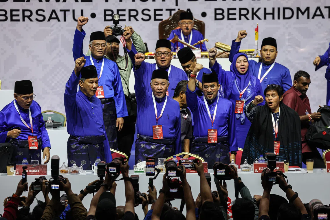 UMNO Chief Issues Bold Challenge to PM Anwar on Parliament Dissolution