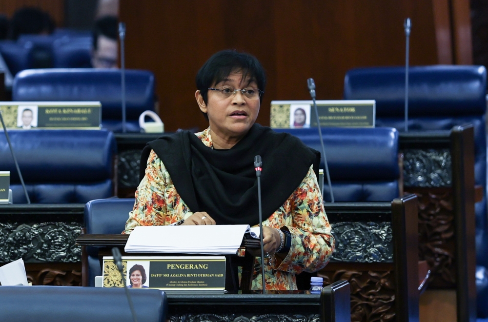 Kerajaan Buka Pintu Pertimbang Dedah Laporan Penuh Siasatan Azam Baki