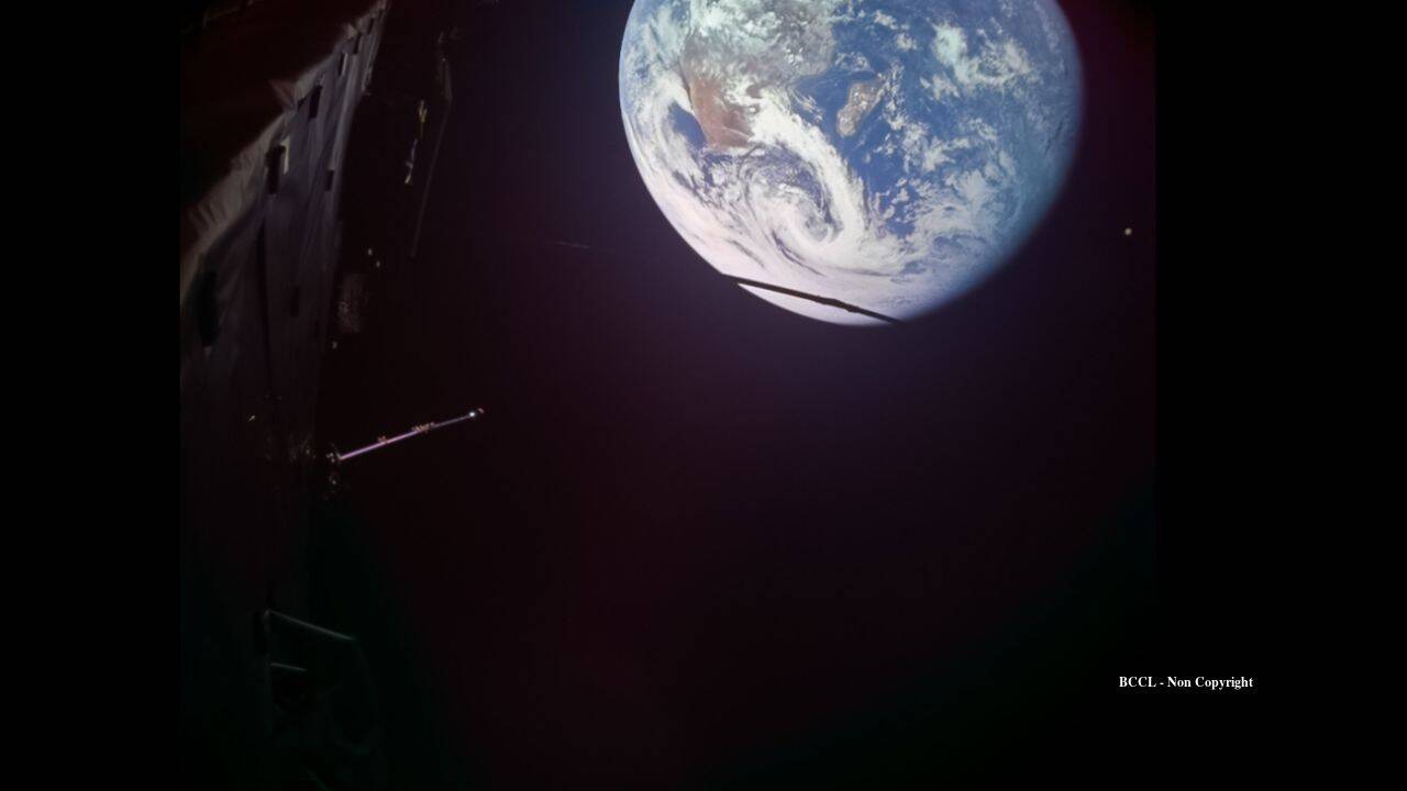 NASA's Jupiter probe gains crucial speed boost from Earth gravity assist