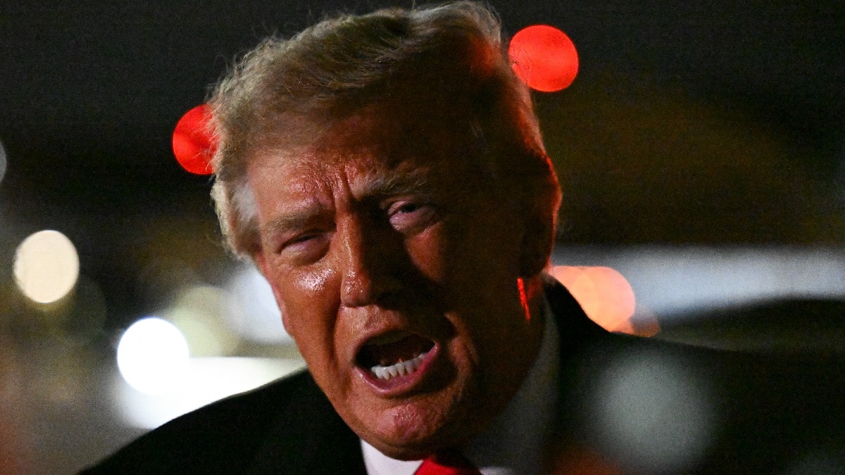 Trump condemns Houthi attack on Riyadh airport as US weighs response