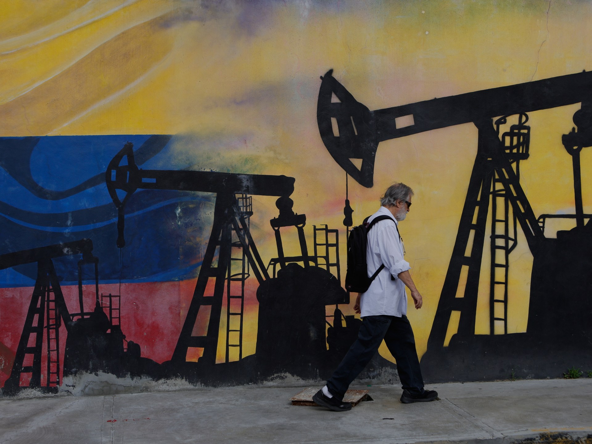 Trump announces plan to refill US oil reserves with Venezuelan crude