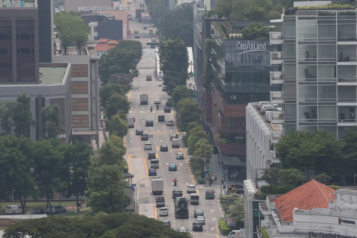 Singapore's Central Region Air Quality Deteriorates to Unhealthy Levels