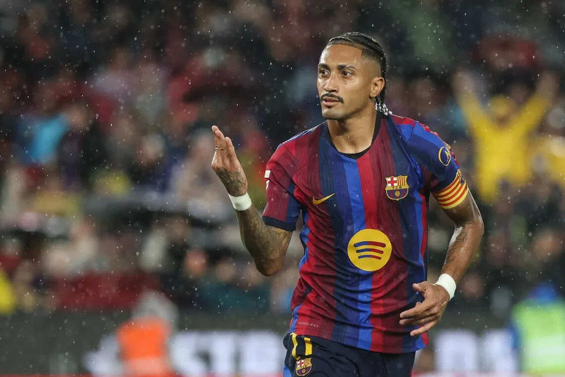 Barcelona extends Raphinha contract through 2030 season