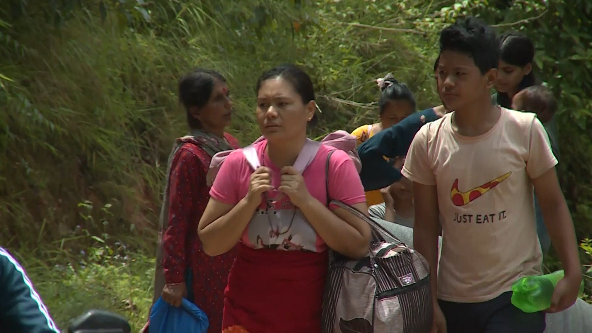 Nepal flood survivors evacuate as fresh deluge threatens