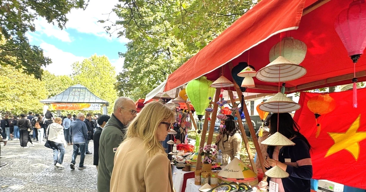 Văn hóa Việt Nam tỏa sáng tại Ngày châu Á 2026 ở Bratislava