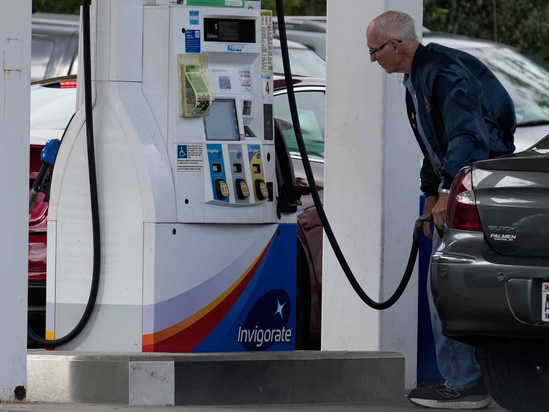 Trump to scrap Biden fuel economy standards for US vehicles