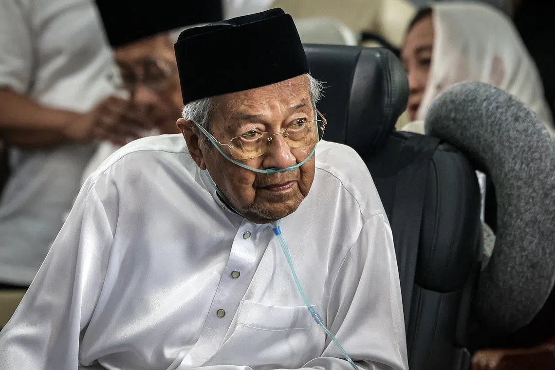 Former Malaysian PM Mahathir Hospitalised Following Wife's Passing