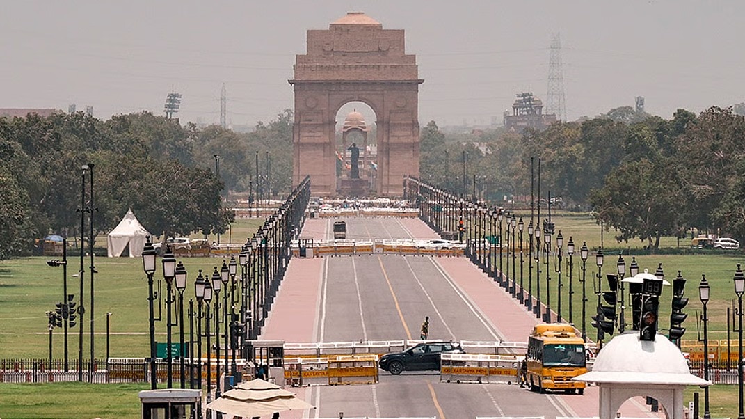 Winter closes in on North India as temperatures begin sharp decline