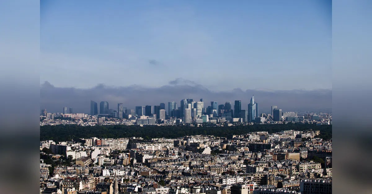 Iran's security chief warns neighbours against US economic pressure