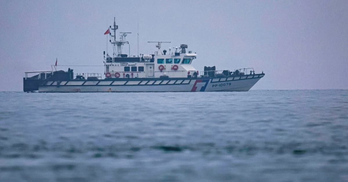 Taiwan Coast Guard Repels 16 Chinese Vessels in South China Sea