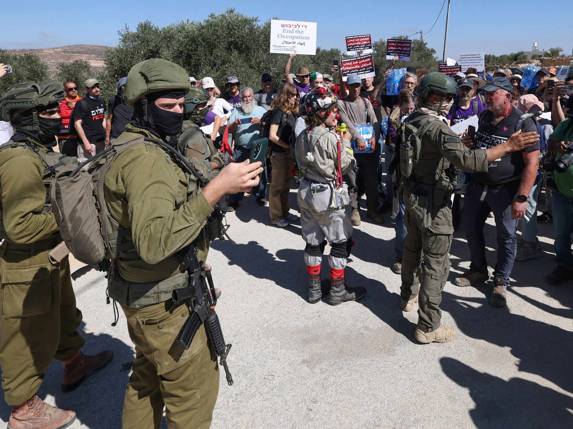 Israeli police kill Palestinian in Jerusalem amid aid blockade