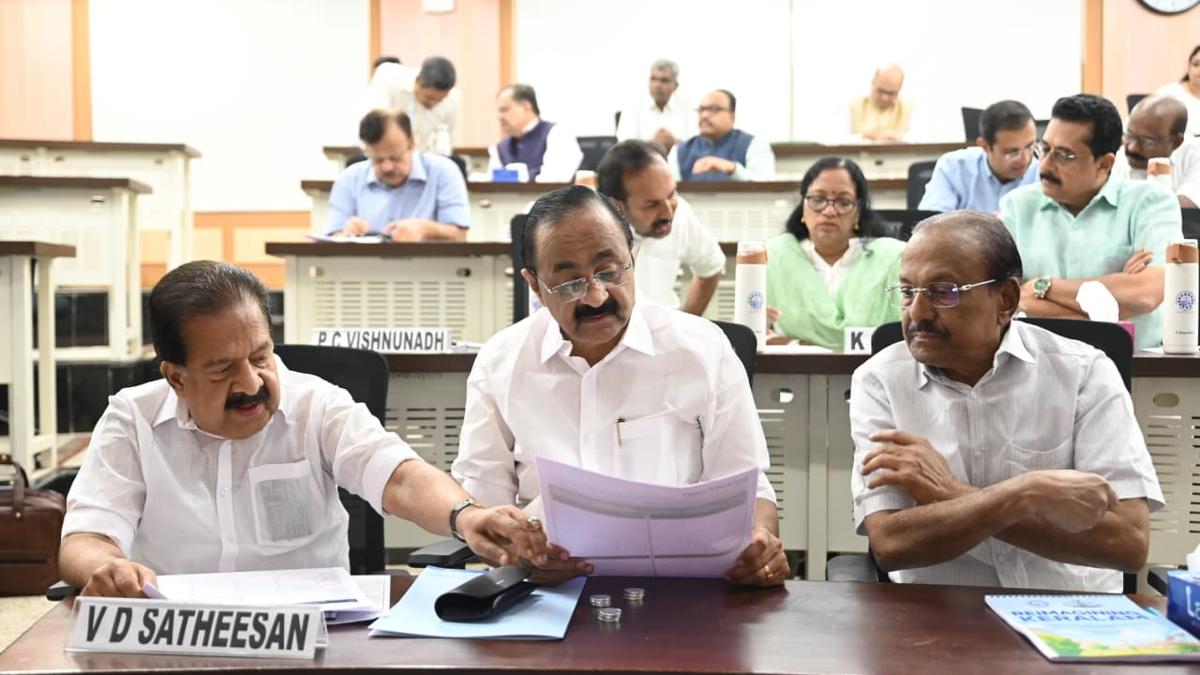 Kerala CM, Cabinet skip press briefing at IIM Kozhikode due to scheduling constraints