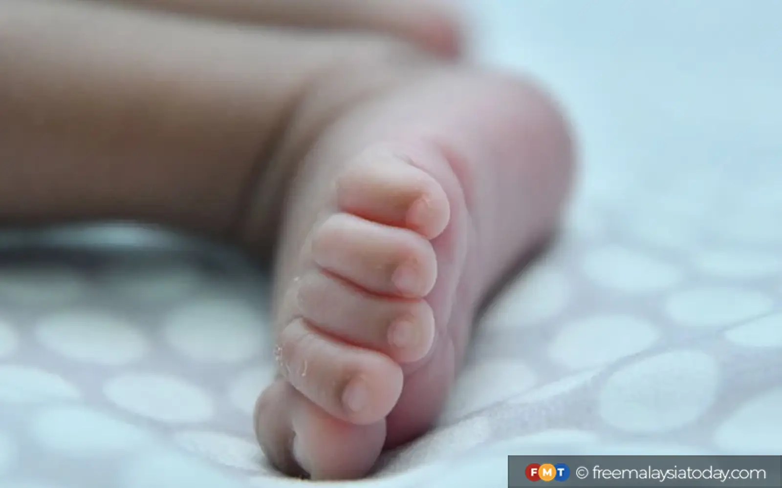 Polis Selamatkan Bayi Baru Lahir Yang Ditanam Hidup di Kapit