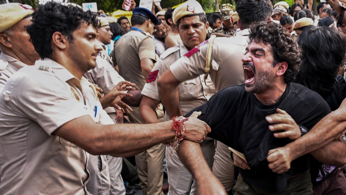 Youth unrest spreads across eight Indian states over recruitment delays