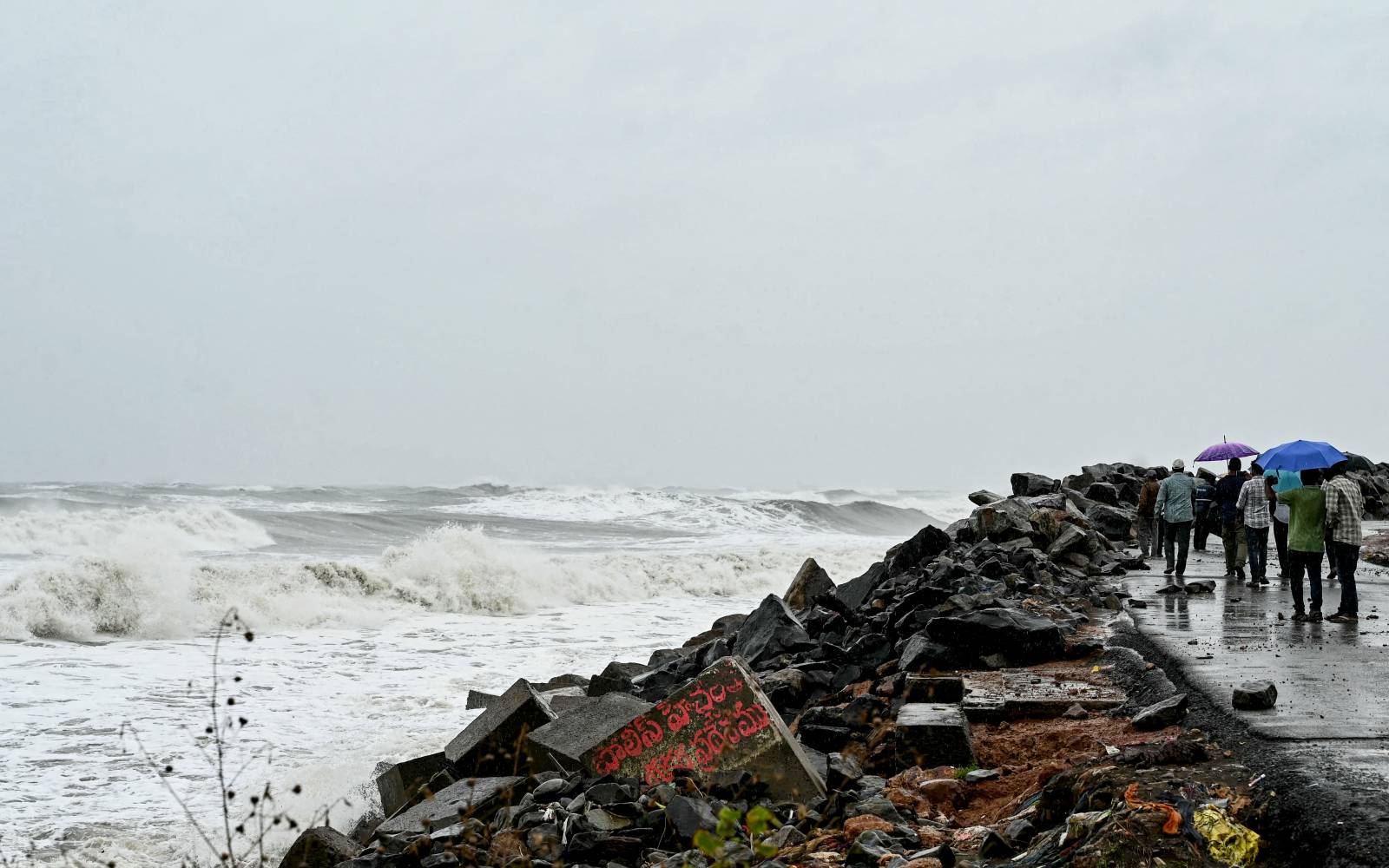 India evacuates thousands as Cyclone Arnab makes landfall